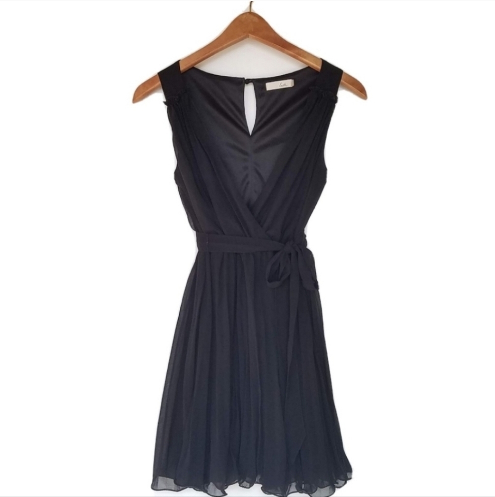 LUSH Short sleeve Cocktail Ruffled V-neck dress black size XSMALL